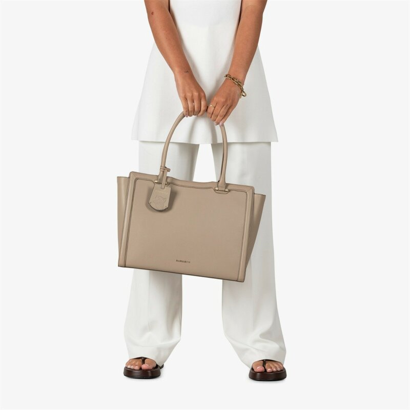 Burkely Laptop Tasche Leder “beloved Bailey” Grau 5