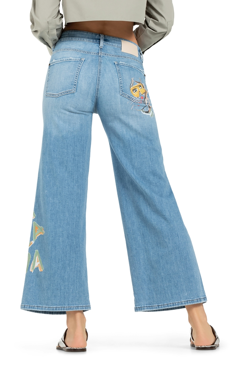 Genial Concept Store Cambio Jeans 00022