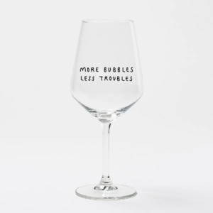 genial_conceptstore_weinglas_bubbles_johanna_schwarzer_selekkt