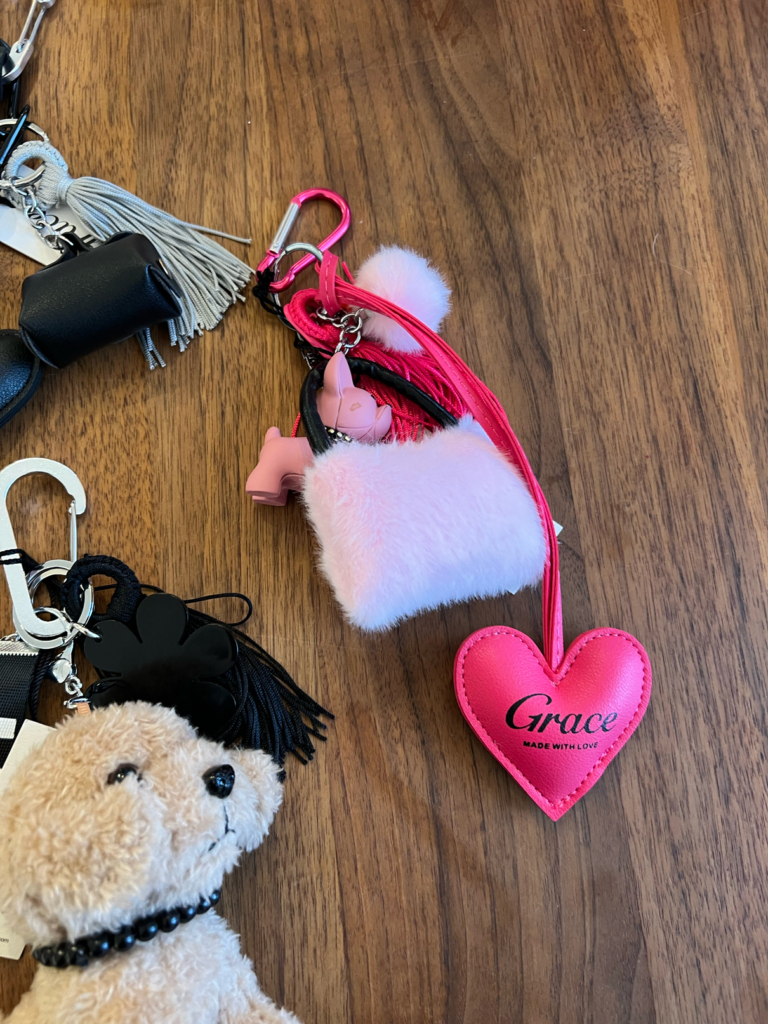 Grace Taschenanhaenger Neue Kollektion Pink