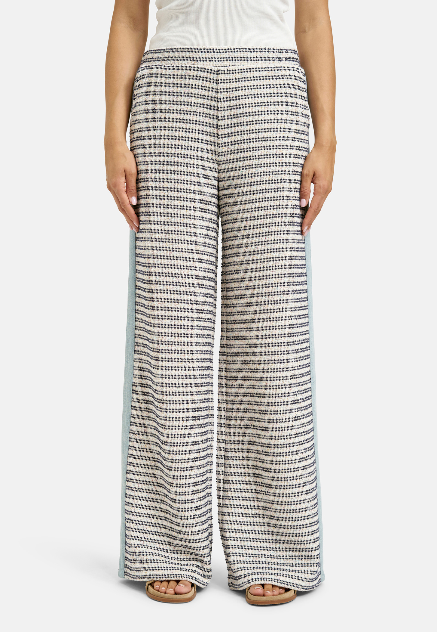 61 5599 2343 1104 03