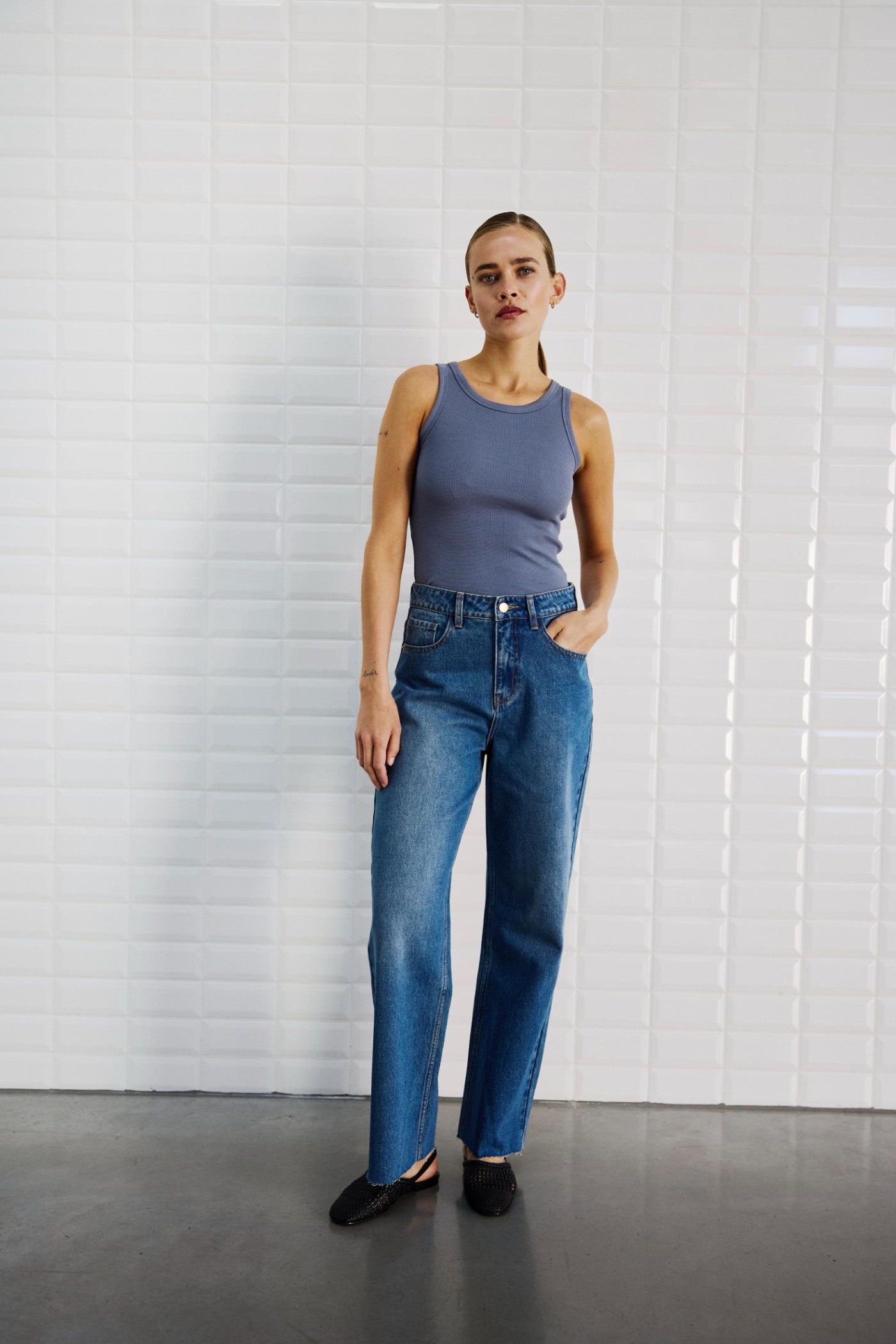 Genial Conceptstore With Black Wbldordi Tank Steel Blue00001