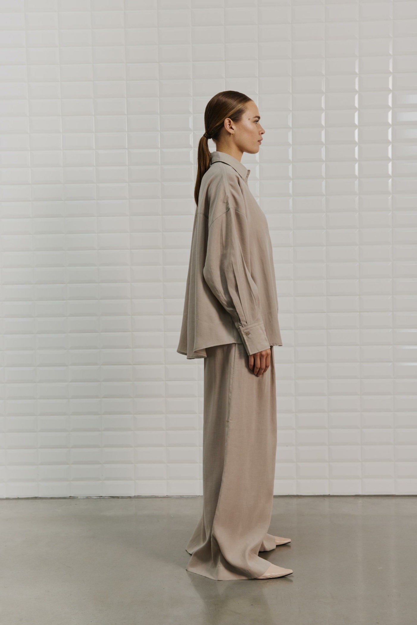 Genial Conceptstore With Black Wblmarleen Oversized Ls Shirt Grey Sand00002