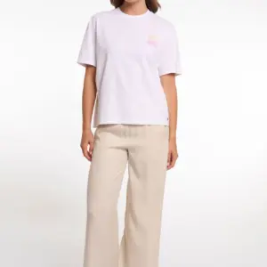 Ilze.7002623 White Mon Cheri 04