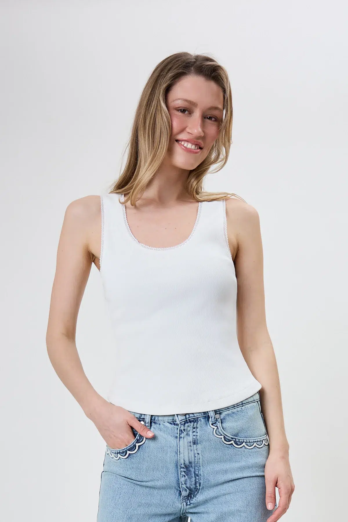 Jolielacetanktop White 1005881000 290genial Conceptstore Oh April