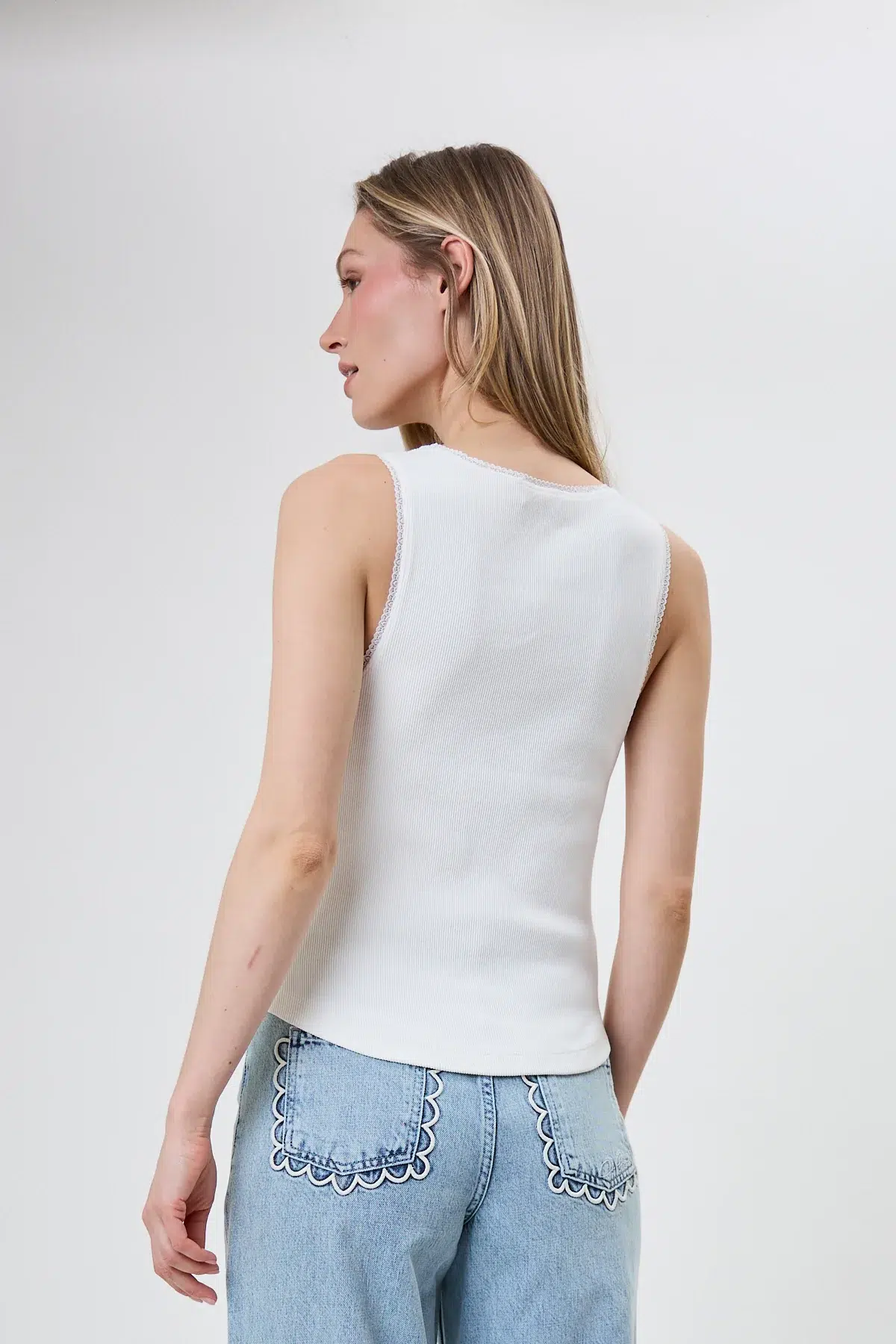 Jolielacetanktop White 1005881000 291genial Conceptstore Oh April