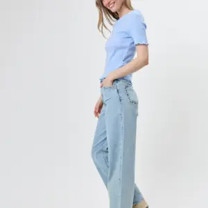 Luneregulart Shirt Skyblue 1005922020 318genial Conceptstore Oh April