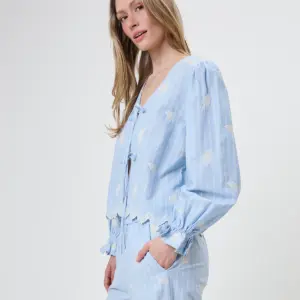 Ninonwovenshirt Skyblue 1005722020 341genial Conceptstore Oh April