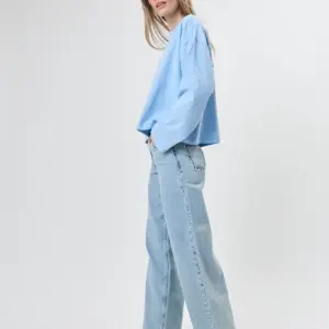 Regularlongsleevehotgirls Skyblue 1006042020 362genial Conceptstore Oh April.jpg