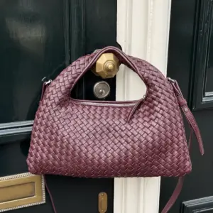 Genial Conceptstore Les Visionnaires Bags Sadie Aubergine2