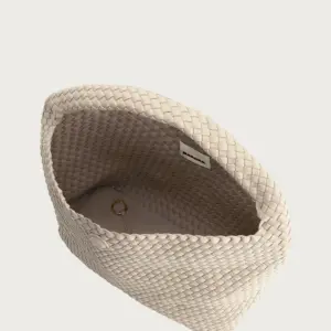 No Tan Lines Bucket Large Side