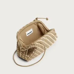 Oysters Champagne Pouch 3