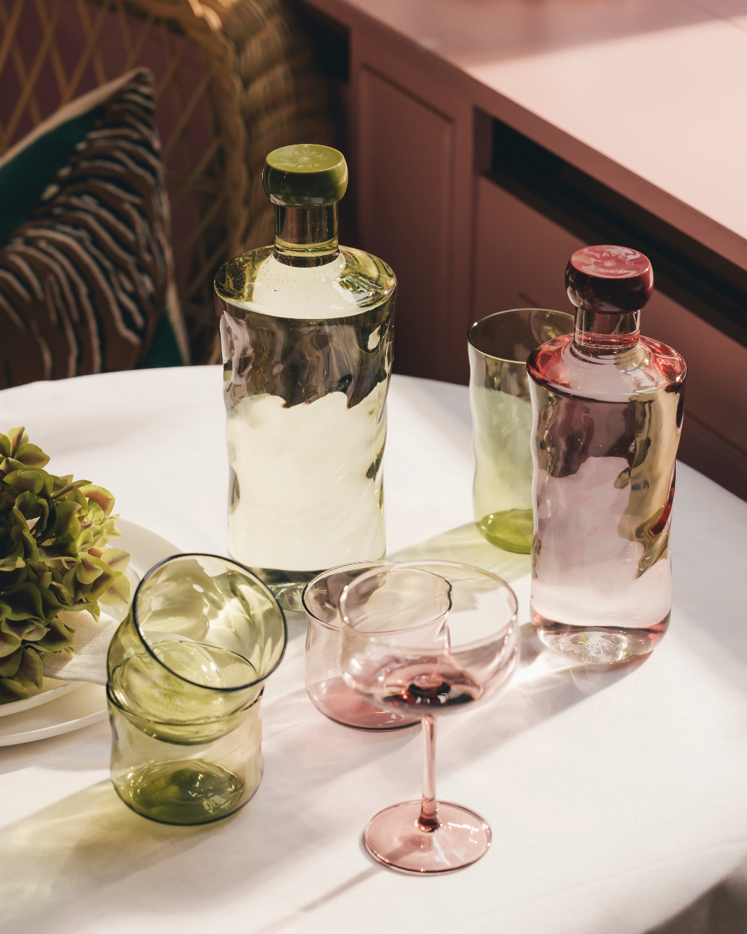 Paveau Glasflasche "Swirl Bottle Moss" Moosgrün 0,75 L