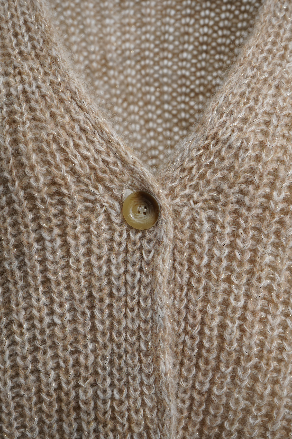 Genial Conceptstore Milano Italy Strickjacke Sand.jpg1