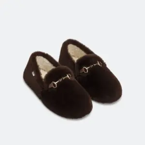 Loafer Fur Brown Sidefront (1)
